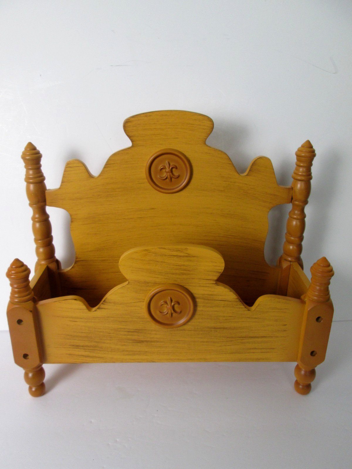 Vintage Wall Hanging Wood Shelf Display Bedframe Headboard/Footboard 13″ x 15″