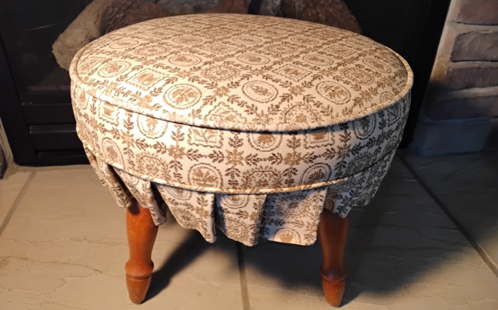 Vintage Retro Fabric Round Footstool Ottoman w Wood Legs, Vinyl Fabric Skirt