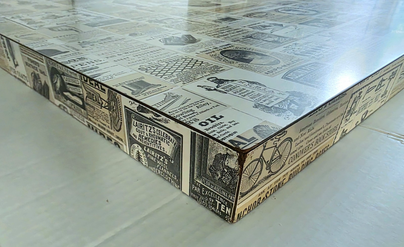 WENDY’S 30″ Newsprint Table VTG ORIGINAL 1st Gen BANNED 1970s VG w/o Base RARE!
