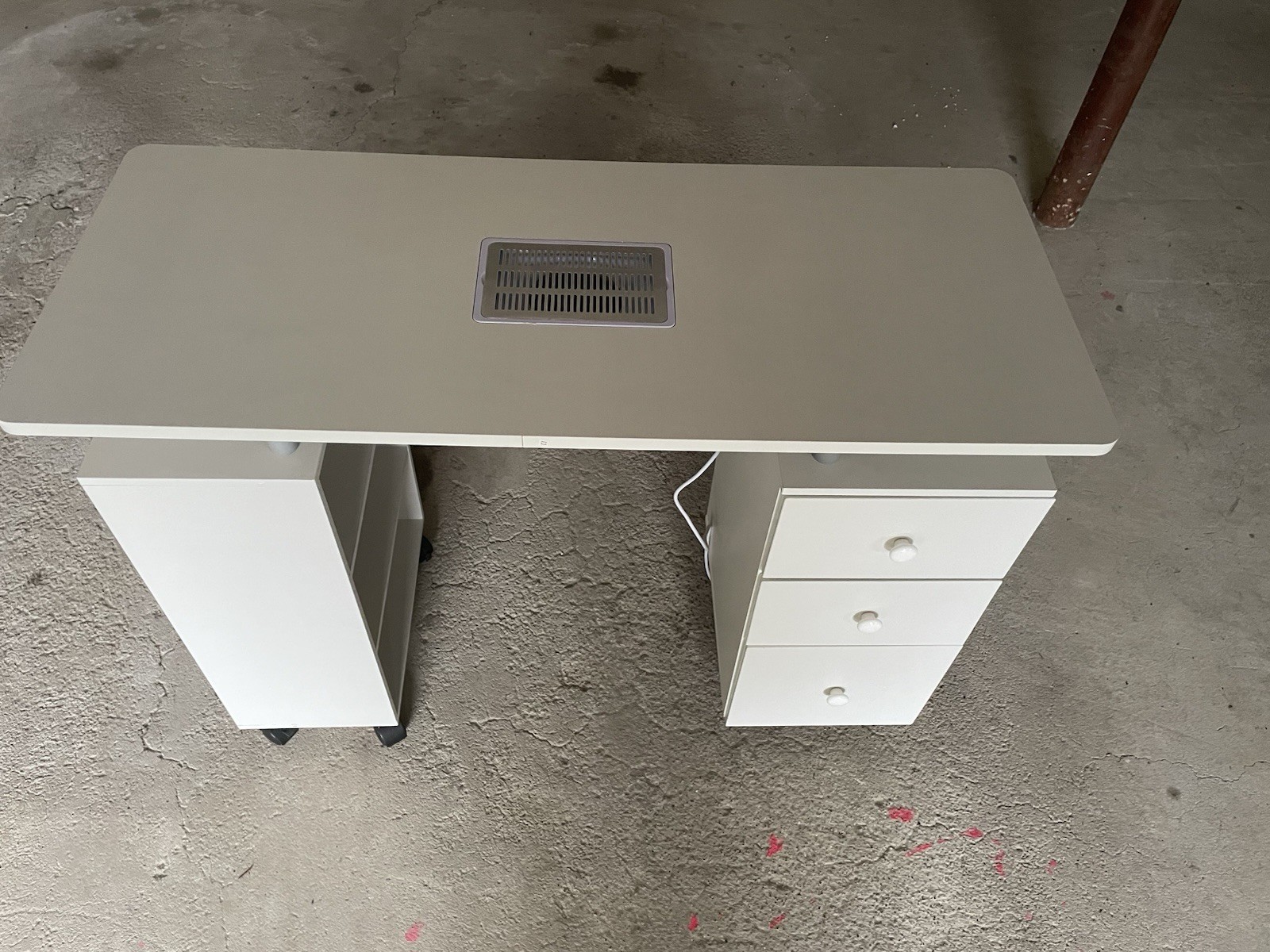 White Computer Desk Wood Composite 3 Drawers 2 Shelves Freestanding 47×29