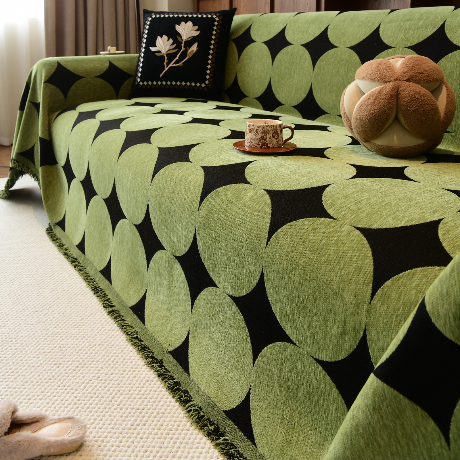 Pet Friendly Sofa Cover Scratch Resistant Chenille Slipcover Furniture Protector