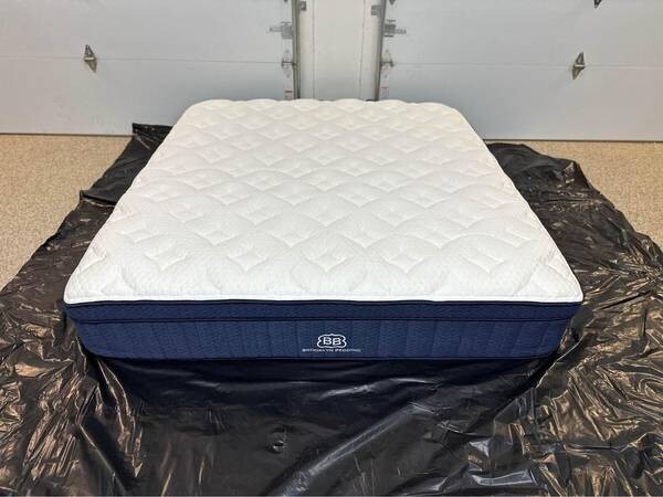 Aurora Luxe Cooking King Memory Foam with Coils Mattress