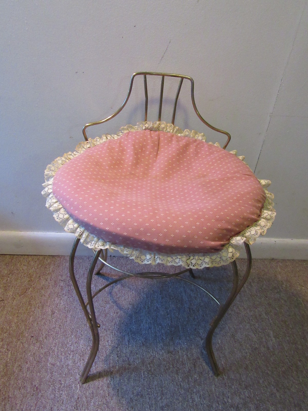 Princess Vanity Chair Golden Frame—Pink Cushion, White Floral Print, Lace Fringe