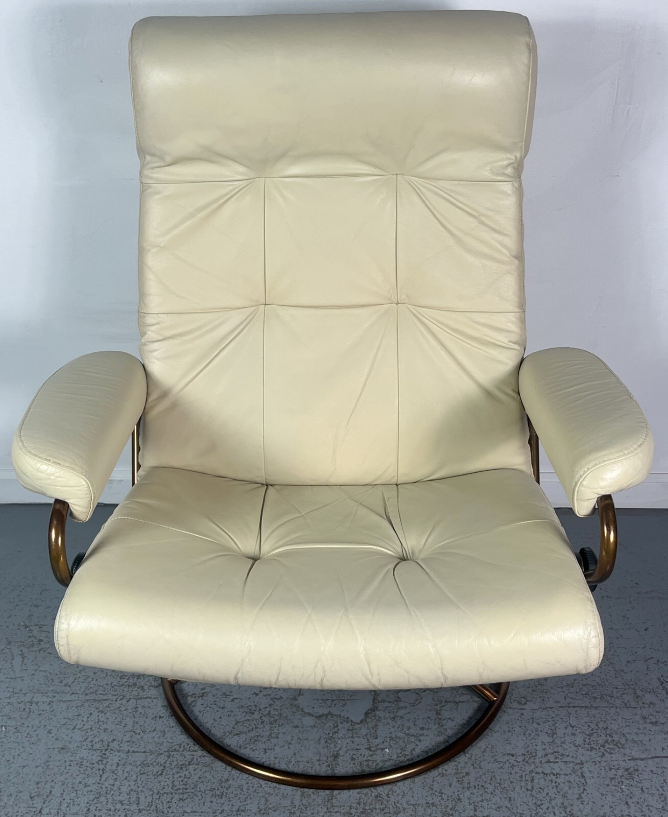 Vintage Mid Century Ekornes Stressless Recliner /Ottoman Cream Leather on Brass