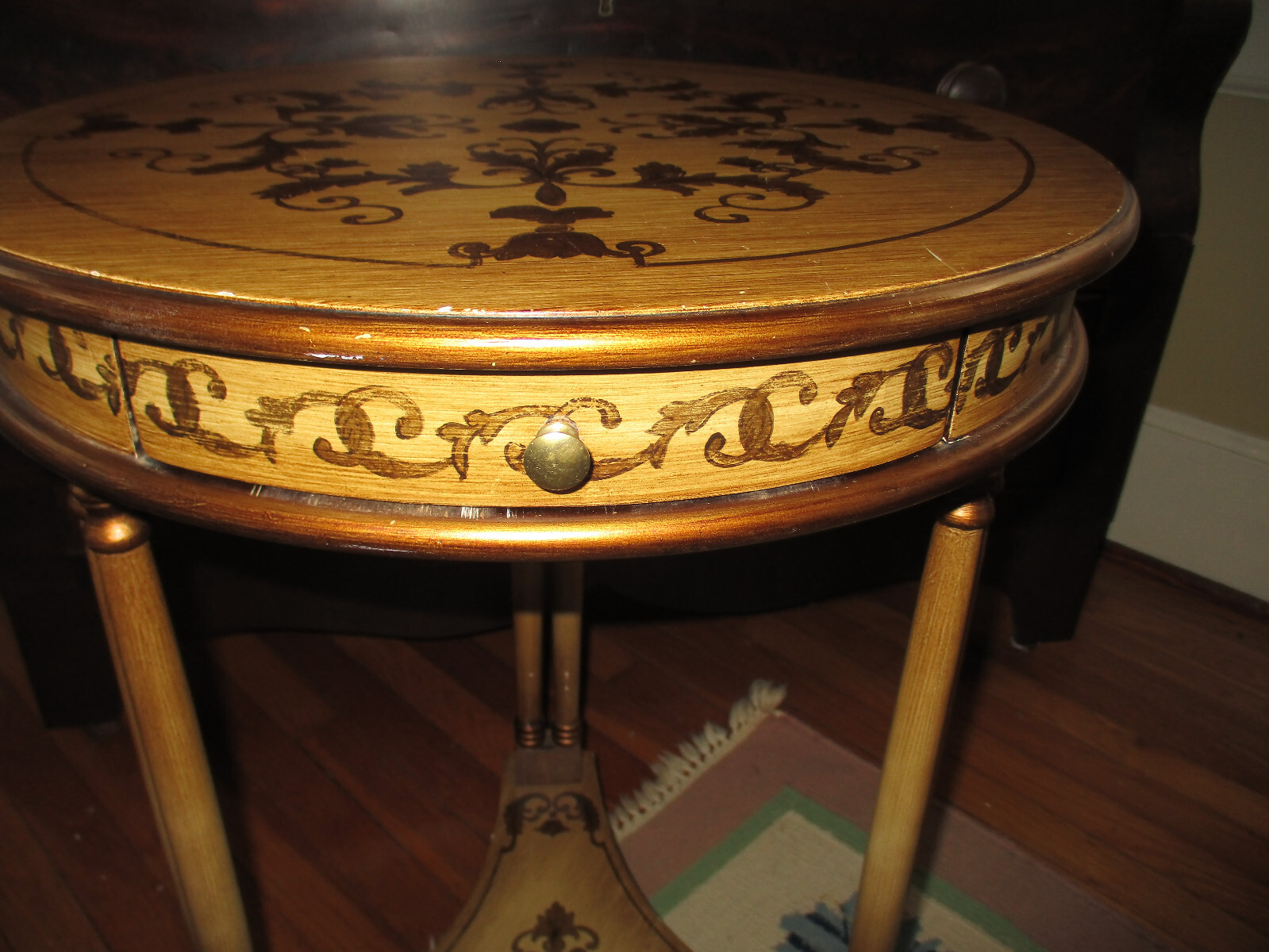 BOMBAY COMPANY French Fleur-De-Lis Accent Table Painted w/ Drawer Vintage