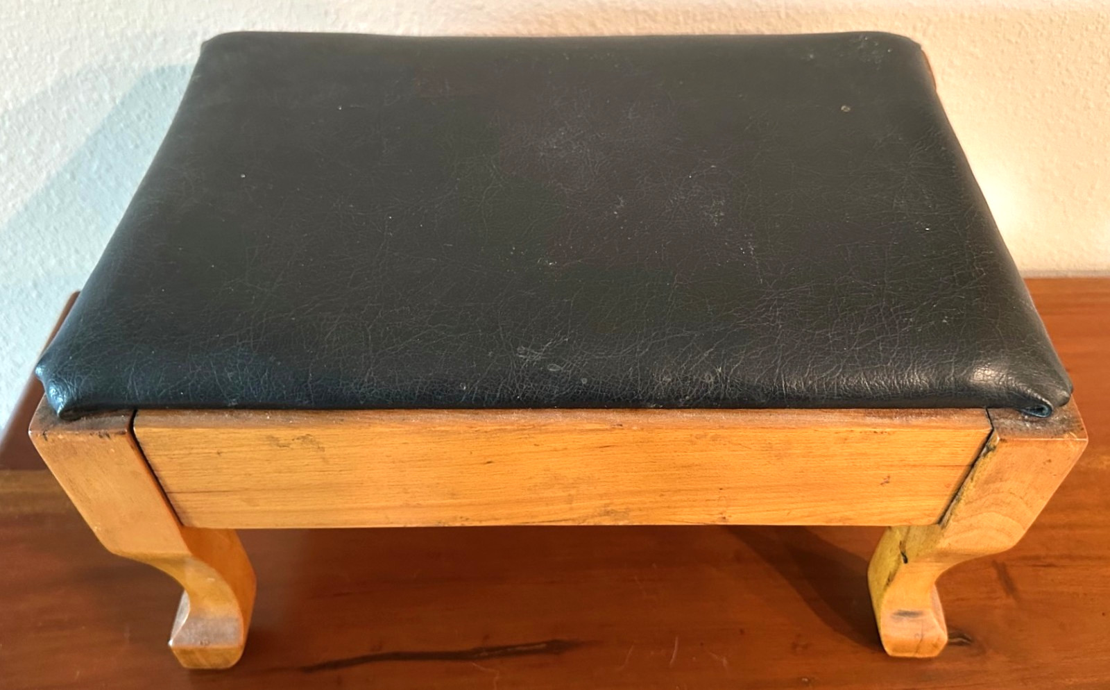 Vintage Maple Wood Footstool 14″x9.5″x8″