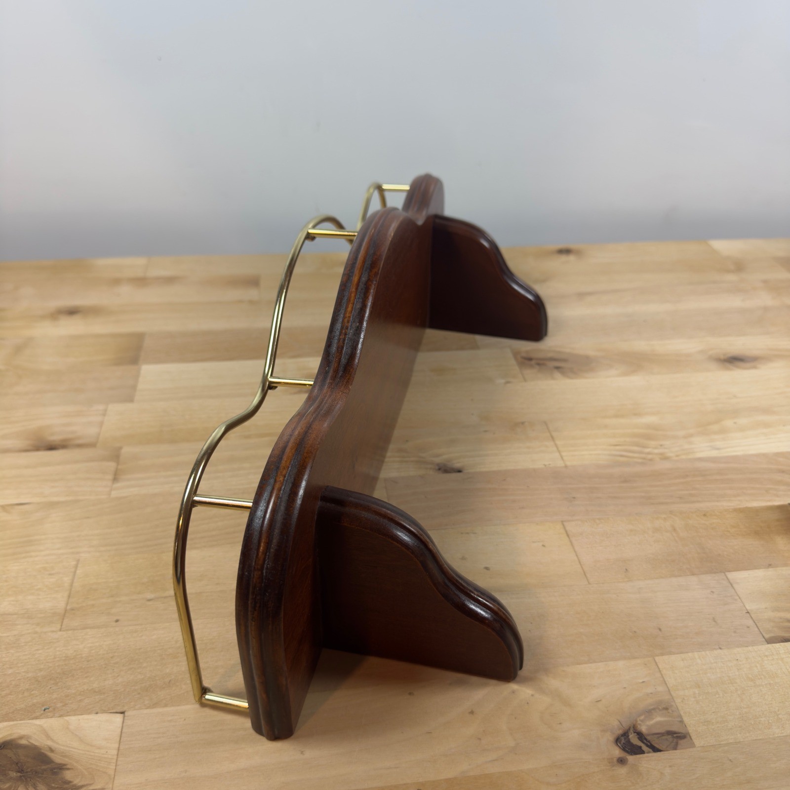 Vintage Wood Wall Shelf Brass Gallery Rail Scalloped Plate Rack Brown 16 Inch