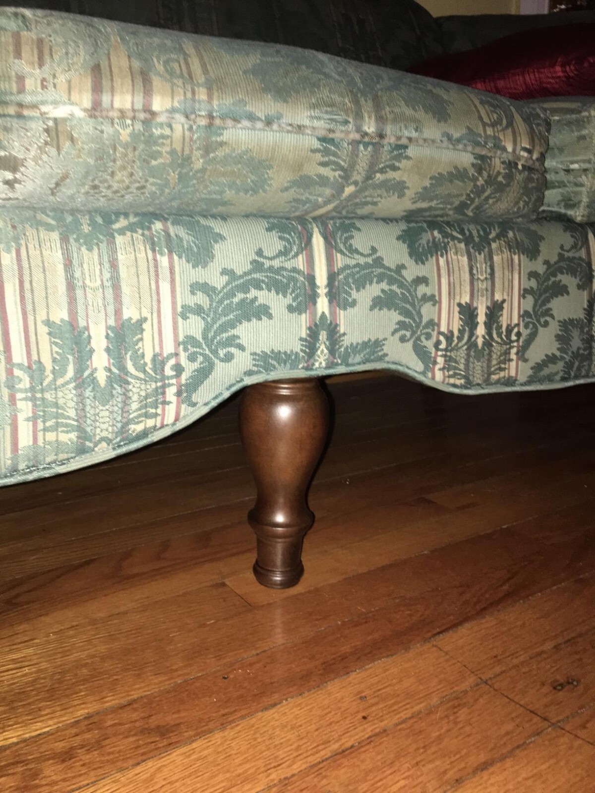 #8CLBM – 8″ Round Turn Tapered Couch Legs (Set of 4) Brown Mahogany-PRIORITY 📦