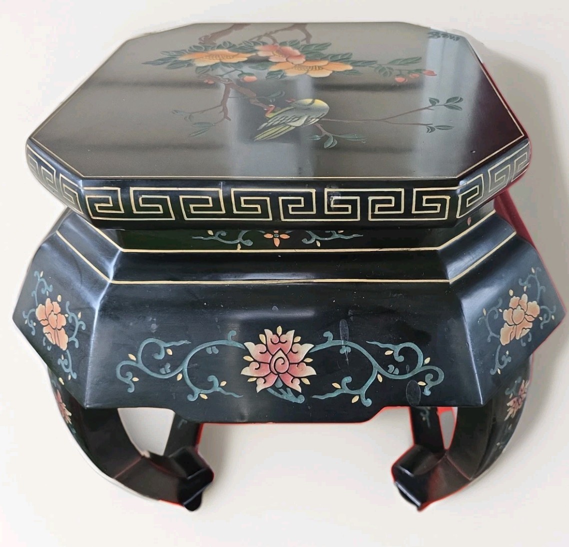 Vintage 20th Century Asian Chinoiserie Black Lacquer Carved Side Table
