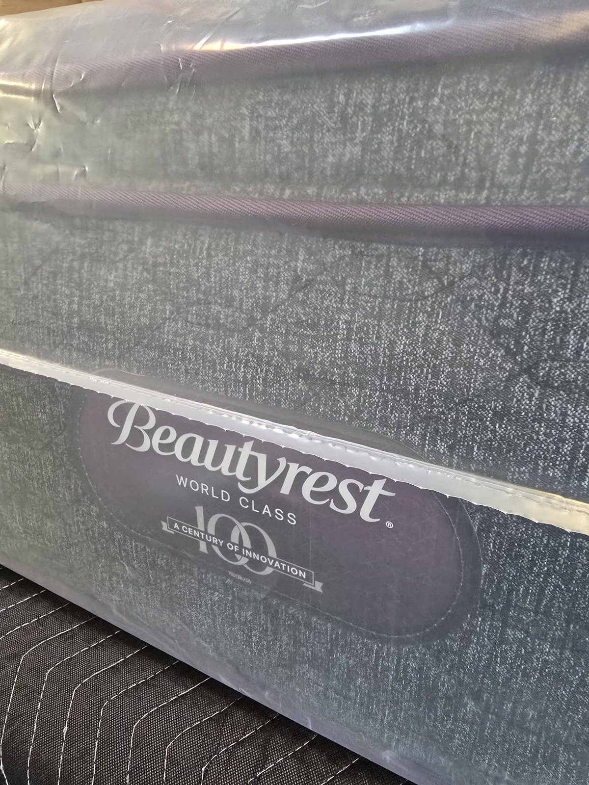 Beautyrest World Class Level Three Pillow Top King/ Cal-King