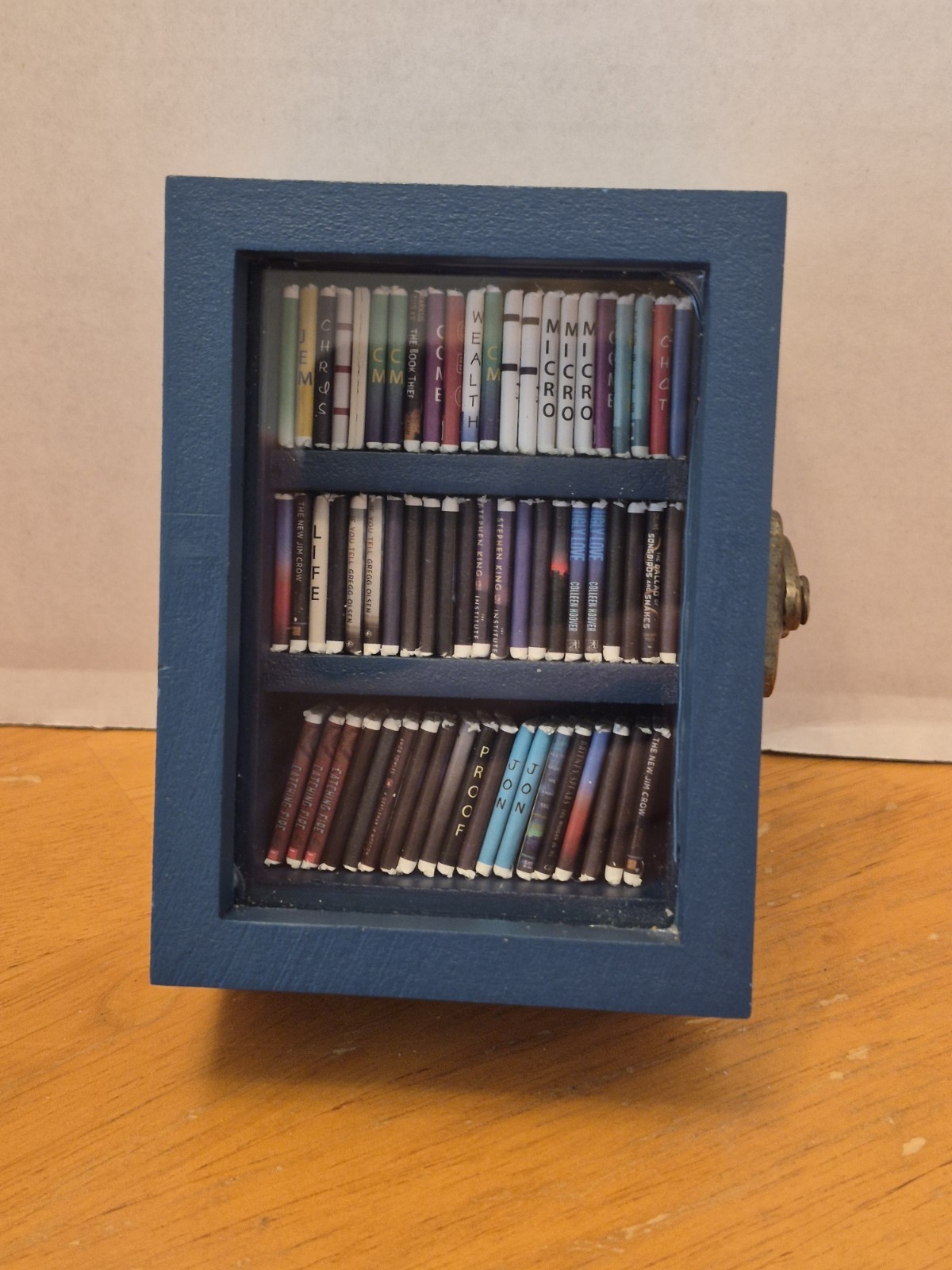 Mini Bookshelf + 63 Mini Books Miniature Library Stress Fidget Shake Toy