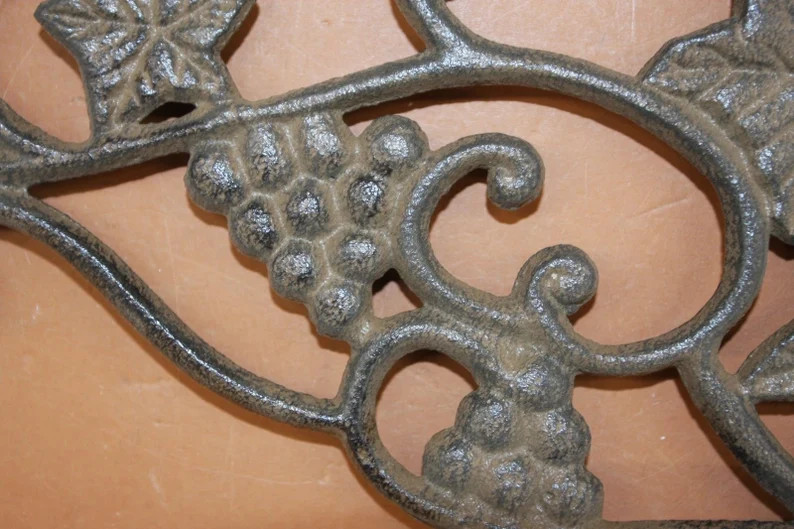 1-GRAPEVINE CORBELS,Shelf Brackets,Country Decor,Winery Bar Decor,Garden Decor