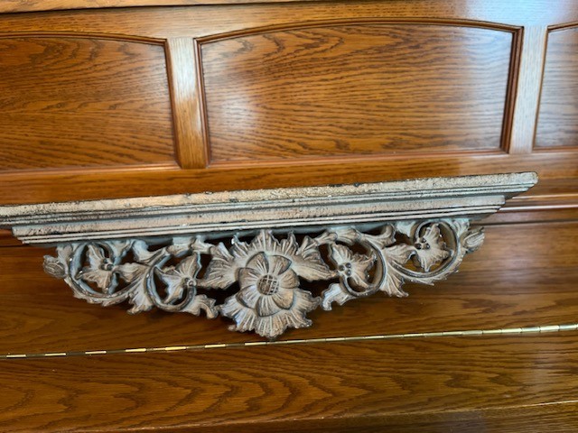 ORNATE LIGHTWEIGHT BROWN SCROLL WALL HANGING SHELF