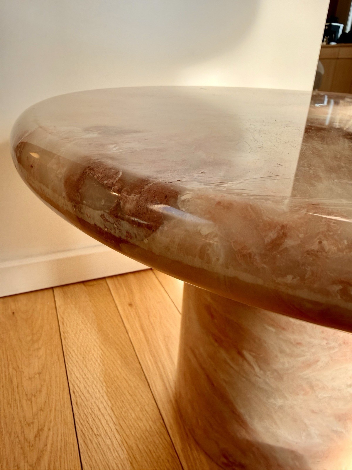 Vintage Post Modern Faux Rose Onyx Resin Mushroom Side Table Lamp