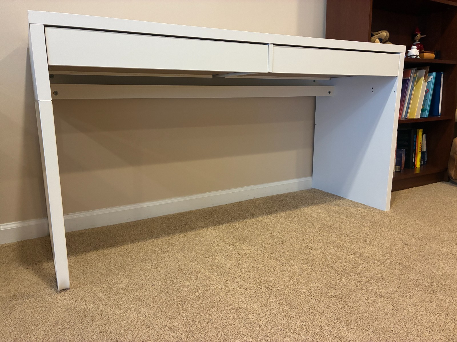Micke Ikea Desk, white, 2 drawers, only used for 6 months, Fairfax VA.