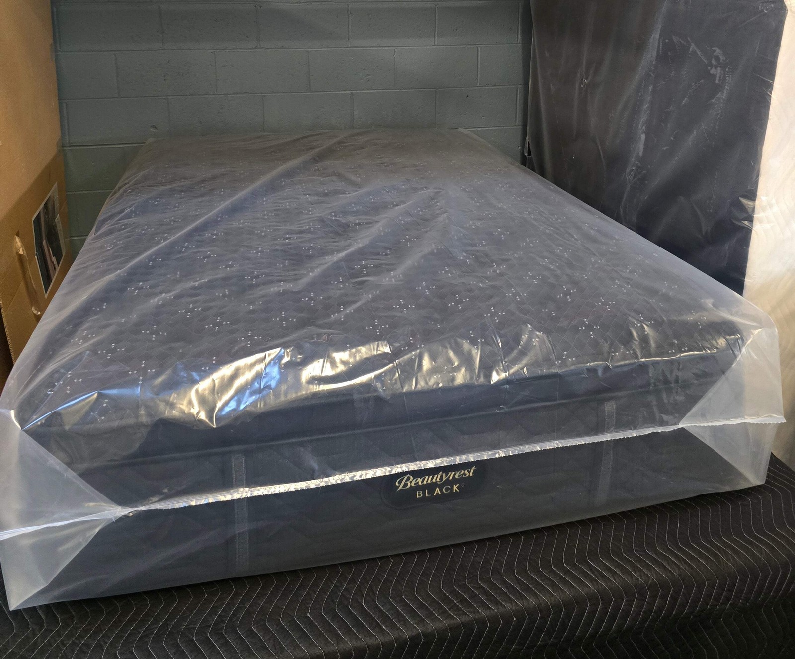 Beautyrest Black Series Three Pillow Top Queen/ Full (Check Description)