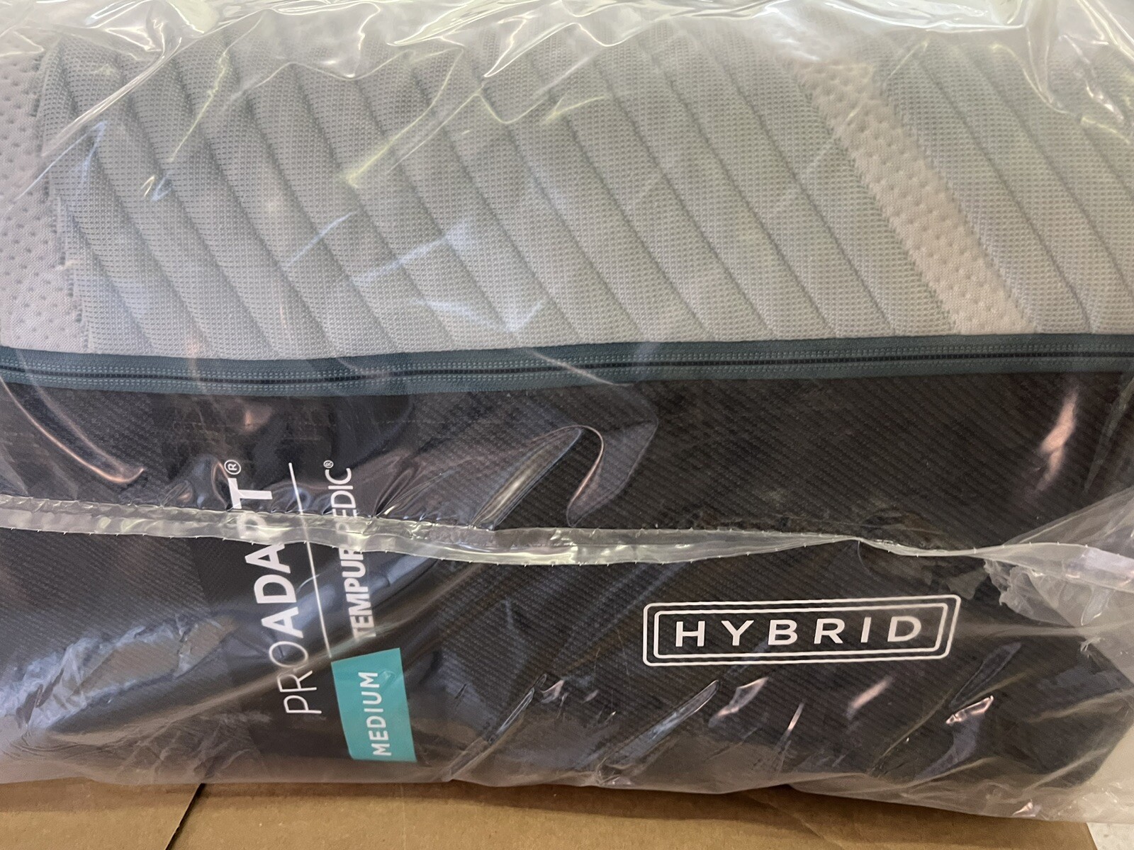 TempurPedic PRO ADAPT HYBRID 2.0 MEDIUM KING 2026 MATTRESS NEW CLEARANCE SHIP