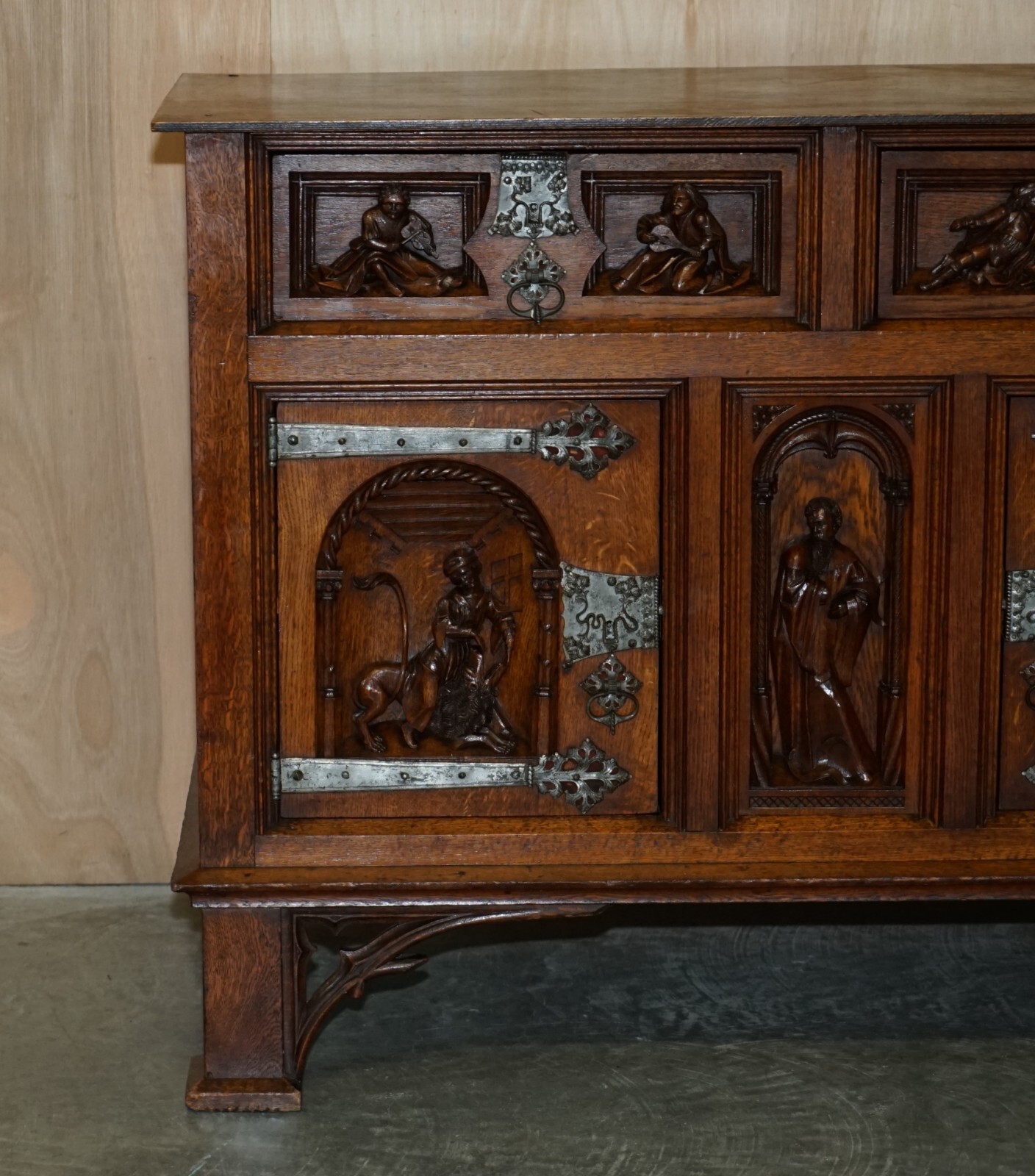 EXQUISITE GOTHIC REVIVAL CIRCA 1860 HAND CARVED SIDEBOARD MUST SEE PICTURES