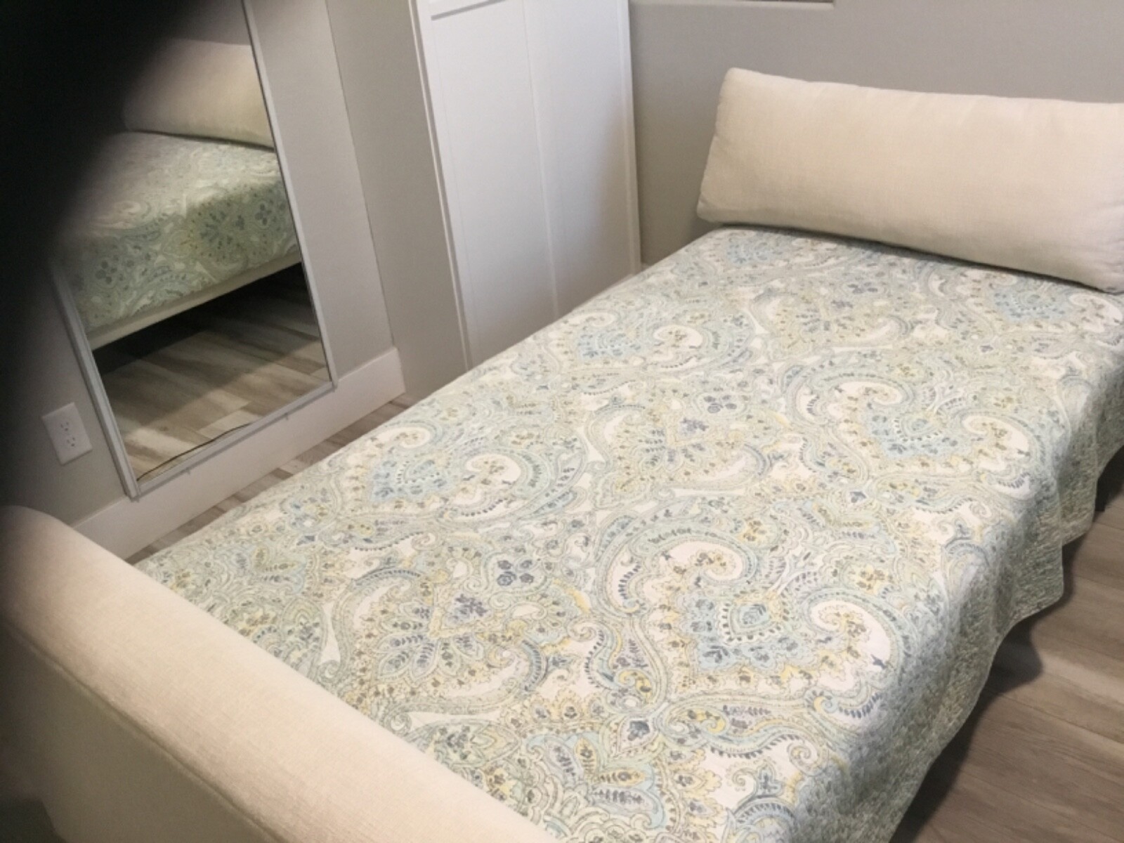 daybed with matras & headboards . New & large size 40/85.made Mexico