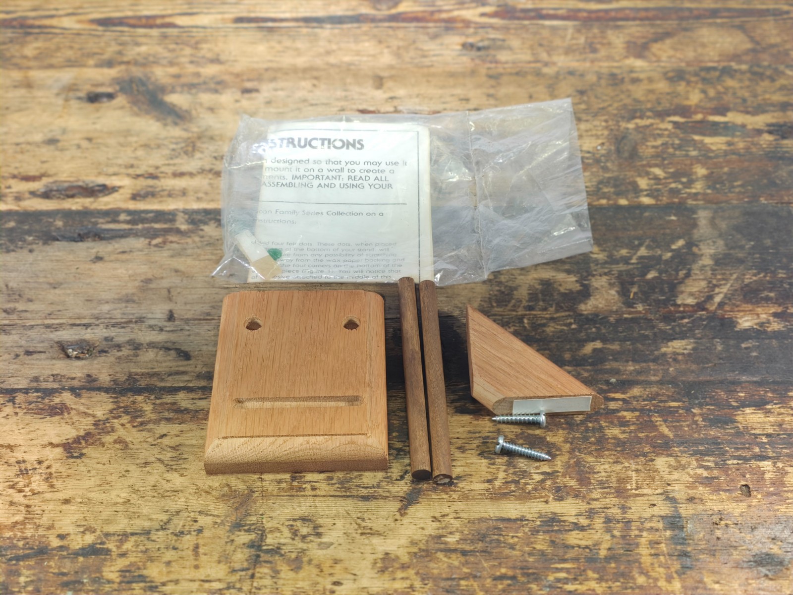 Vintage Oak Wood Plate Groove Display Stand – Wall-Mountable – Complete DIY