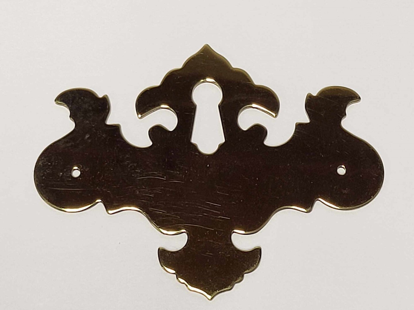 Polished Stamped Brass Chippendale Style Willow Drawer Keyhole Cover antique vin