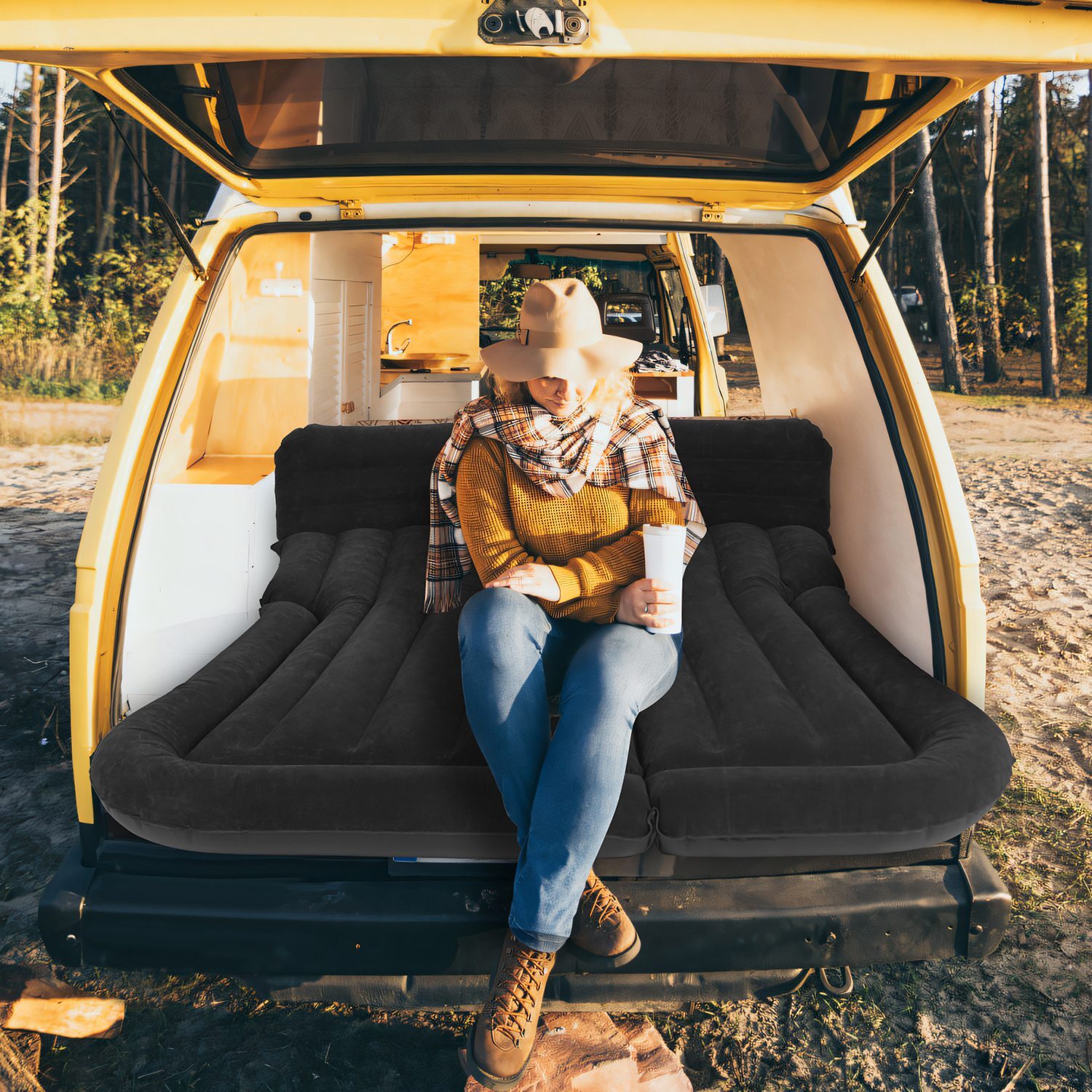 Inflatable Travel Car Air Mattress Back Seat Bed and Rest W/Pillows Pump and Bag