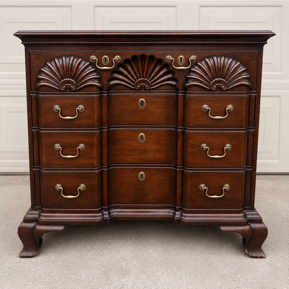 Kittinger 1970s Mahogany Brown Wood Dresser 4 Drawer Brass Handles 37in