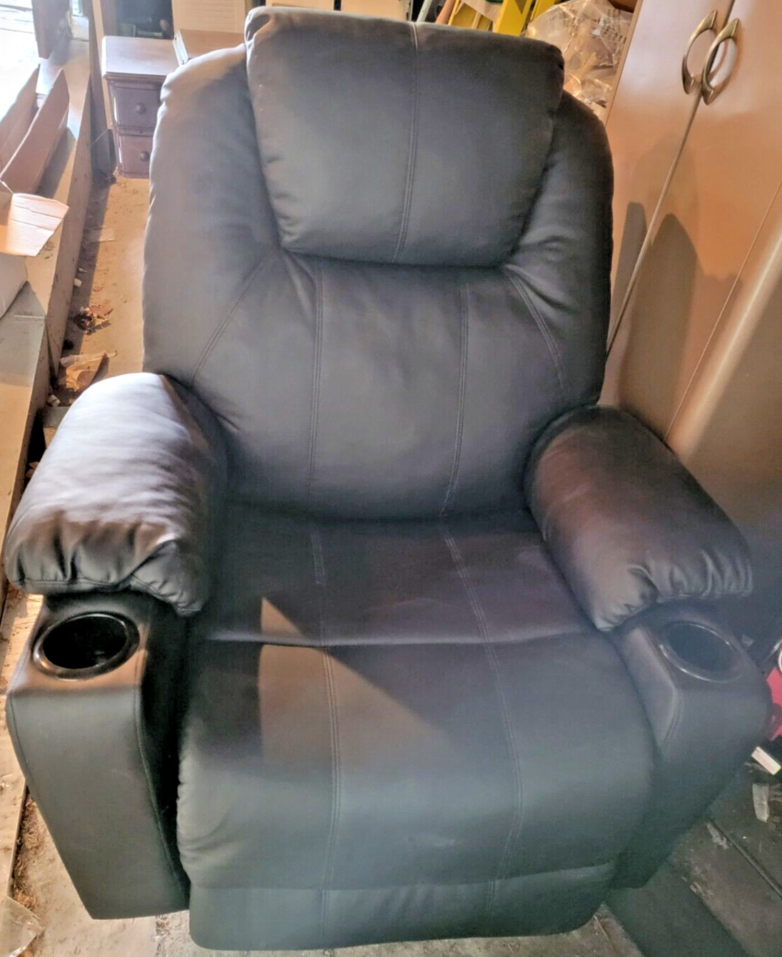Furgle Recliner Chair Power Lift Recliner Vibrating Heat LOCAL PICK UP ONLY