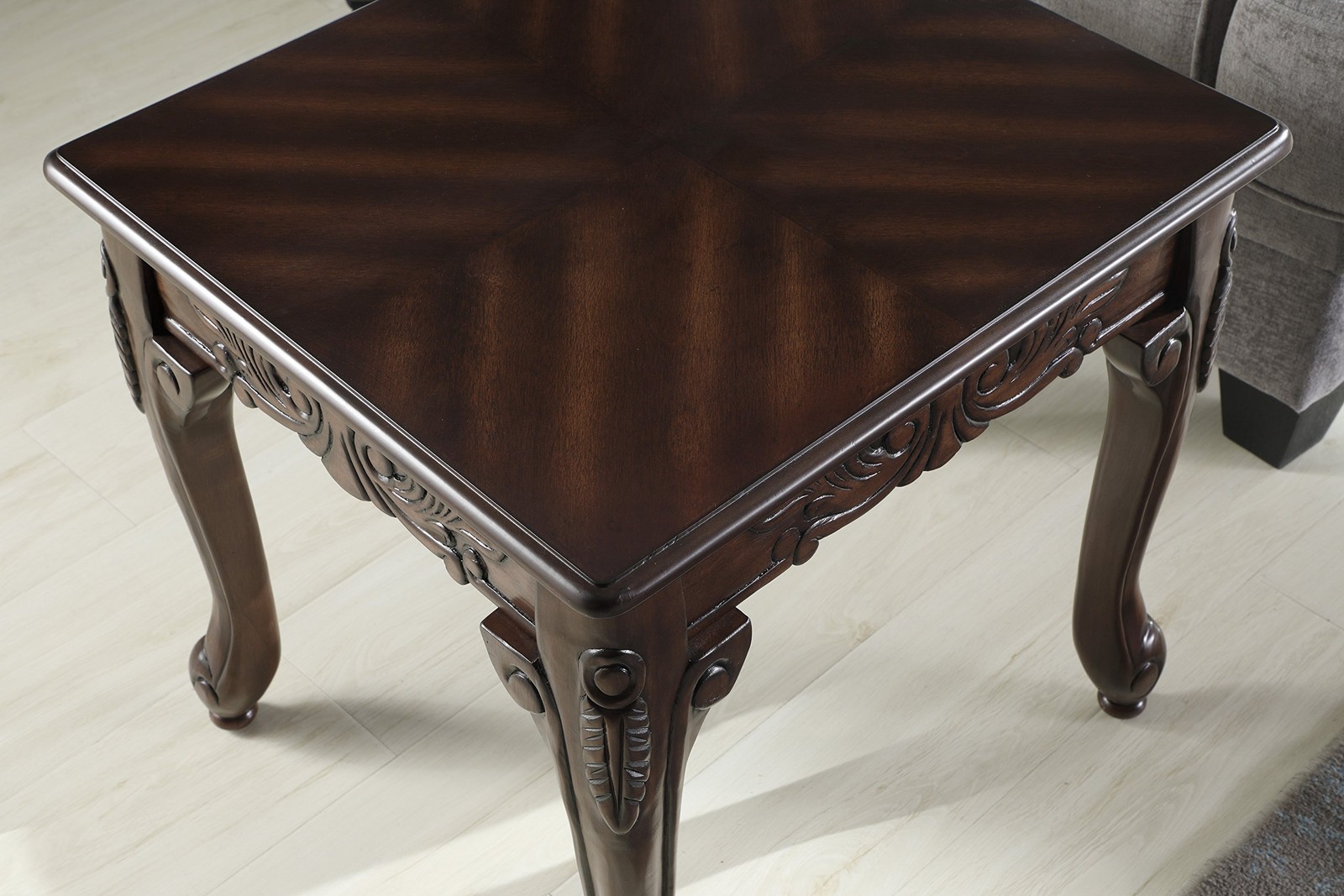 Roundhill Furniture Traditional Ornate 21 in x 22 x 20 in, Dark Cherry
