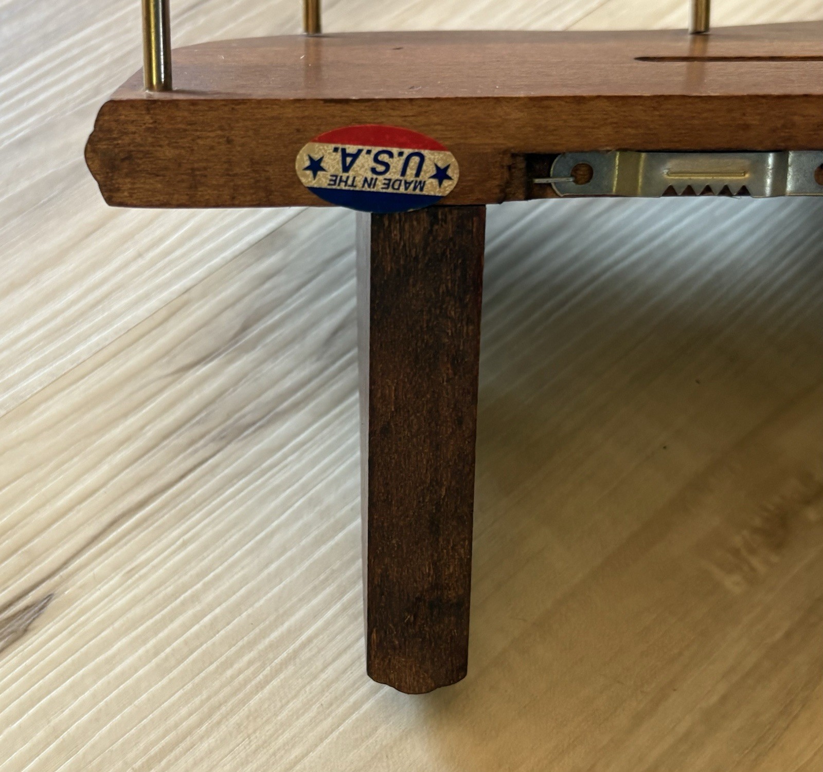 HOMCO Vintage Wood Wall Shelf 16″ Brass Gallery Rail Plate Groove Traditional