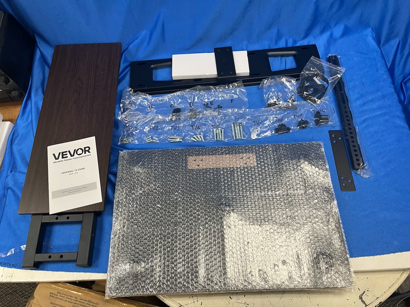 VEVOR FS26 Universal TV Stand Mount for 32-70in TVs New, Open Box