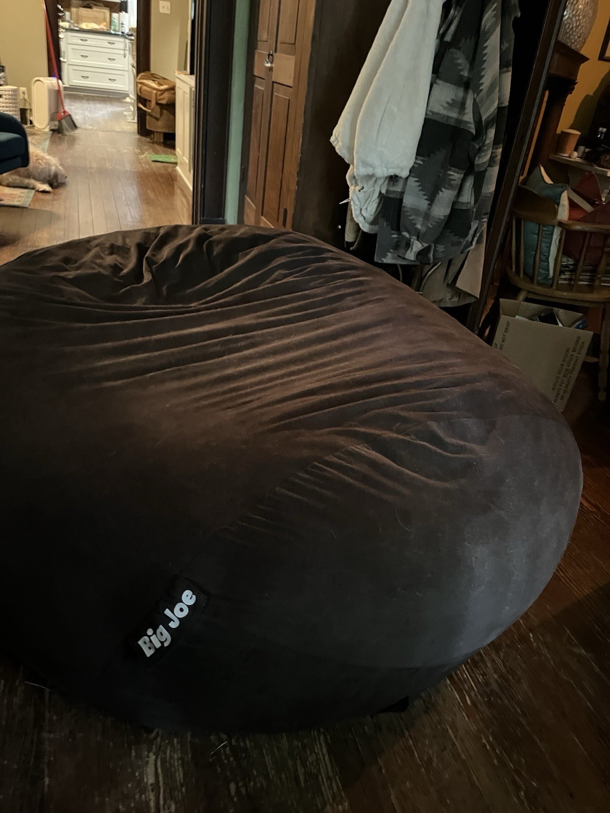 Big Joe ,Has Hole In The Side, No Foam Falls Out, Very Comfy, Cash only