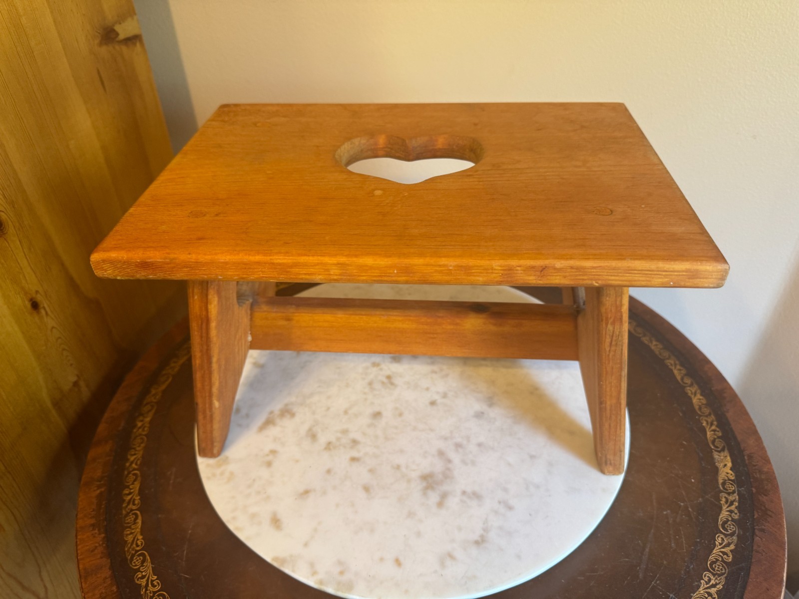 Vintage Handmade Wooden Heart Cut Out Step Stool Country Decor Plant Stand 18.5″