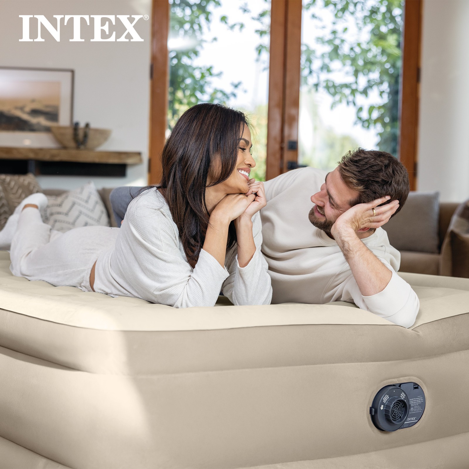 Intex Ultra Plush Fiber Tech Airbed Mattress with Built in Pump Queen (Open Box)