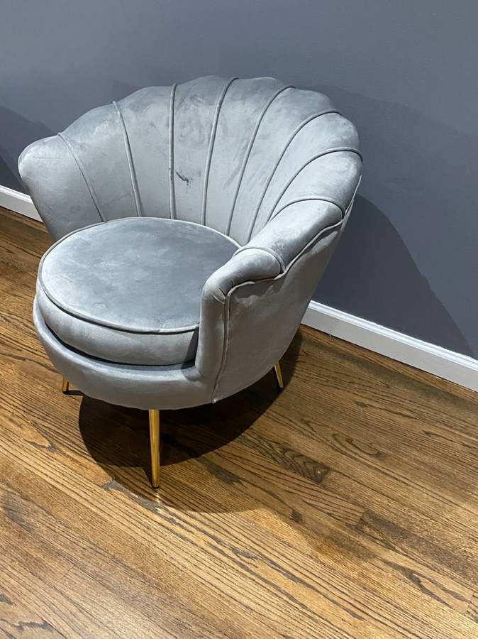 Velvet Accent Armchair gray – Used