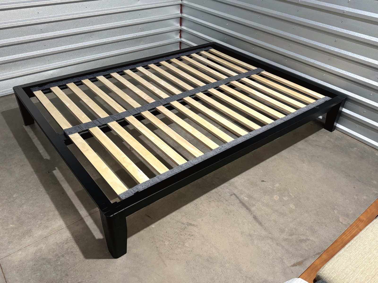 Thuma Classic King Platform Bed Frame Black Collection NEW IN BOX Solid Wood