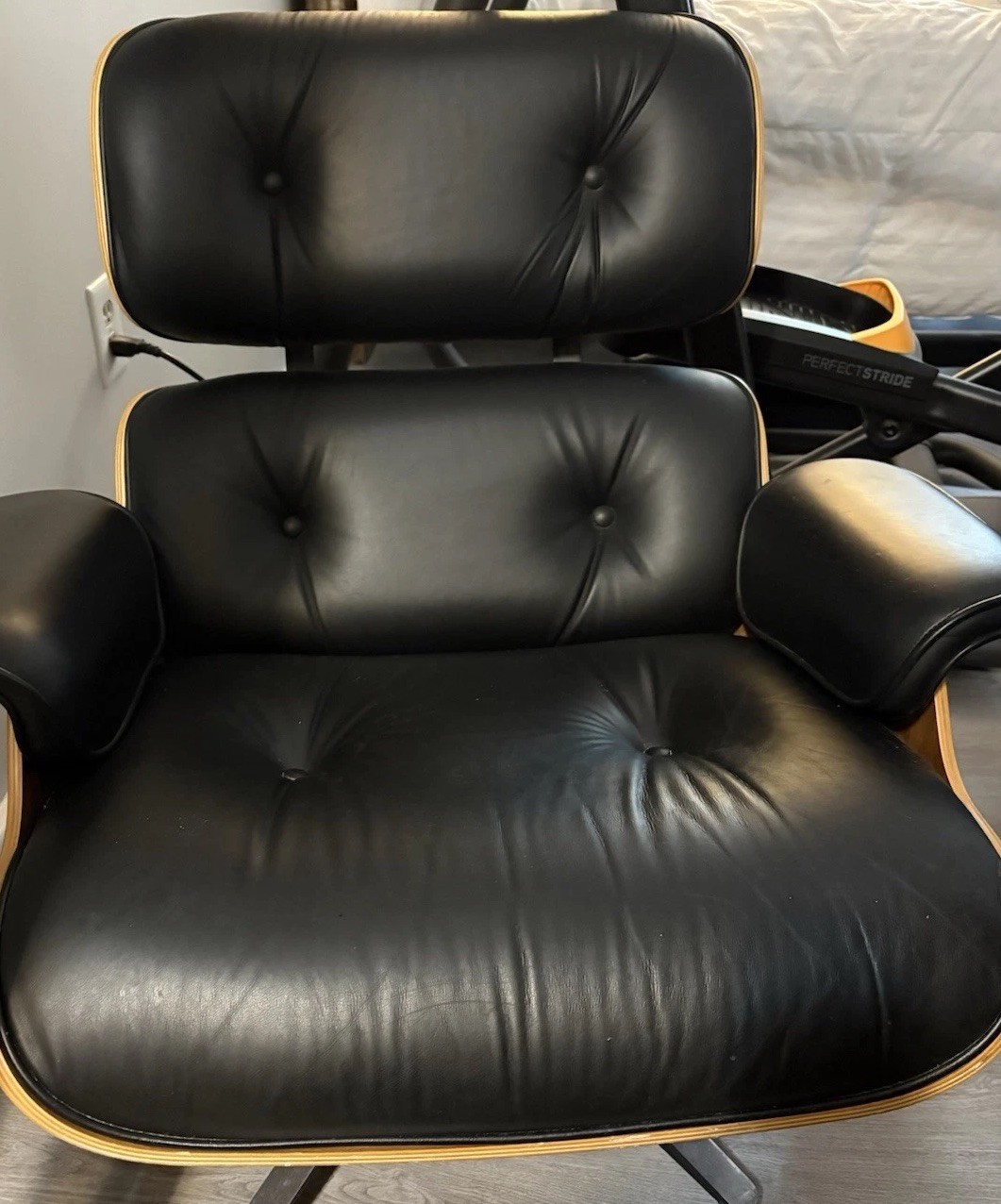 Herman Miller Eames Lounge Chair and Ottoman, Walnut & Black Leather