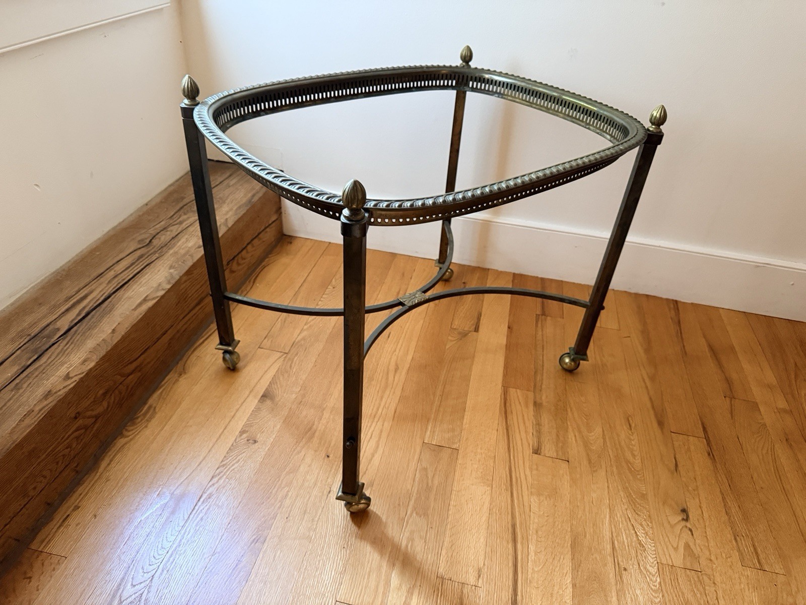 Oval Brass End/Side Table on Wheels, Gold Finish, 24 x 18 x 18.5 in