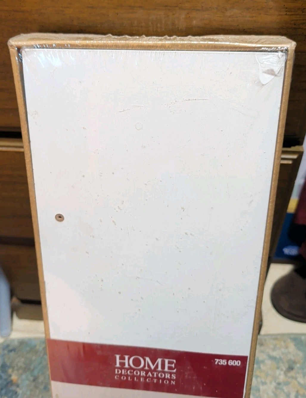 (1-Pk) Home Decorators Floating Shelf White 8″ D x 24″ L x 1-3/4″H 735 600