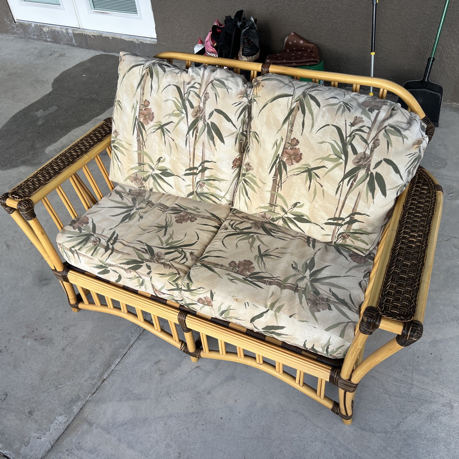 Boho Bamboo And Rattan Style Wooden Loveseat With Floral Cushions Indoor/outdoor