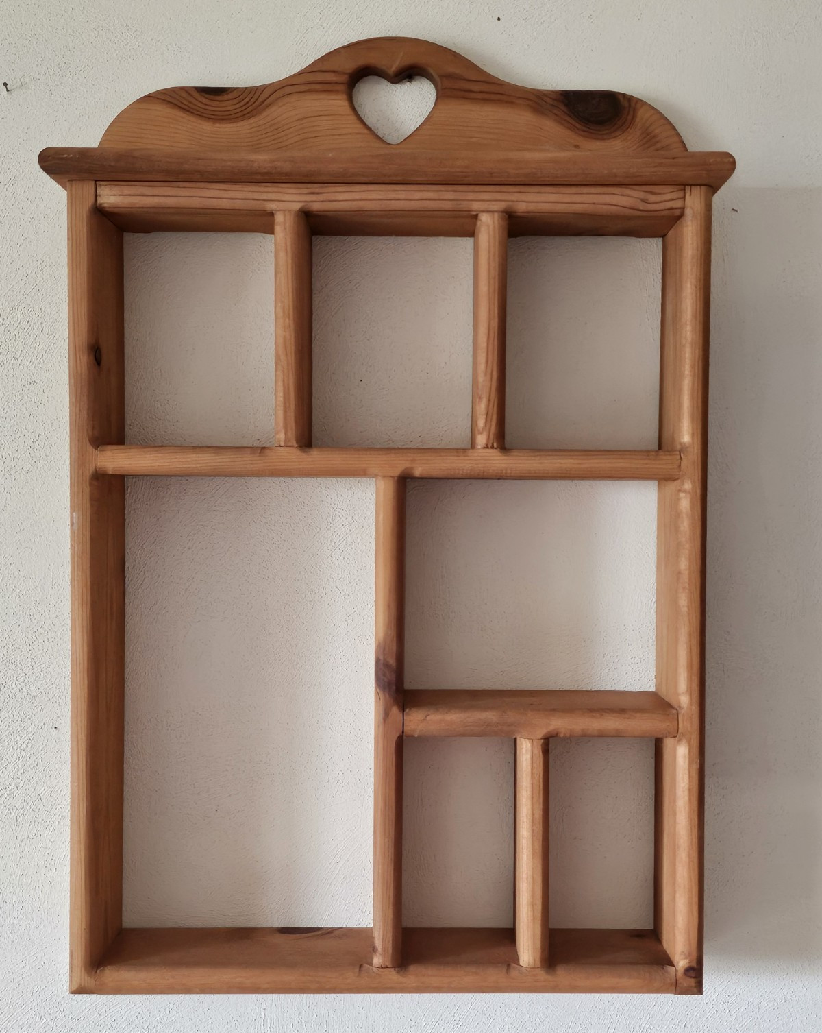 Vintage heart curio display shelf shadowbox cottagecore grannycore 80s Grandma