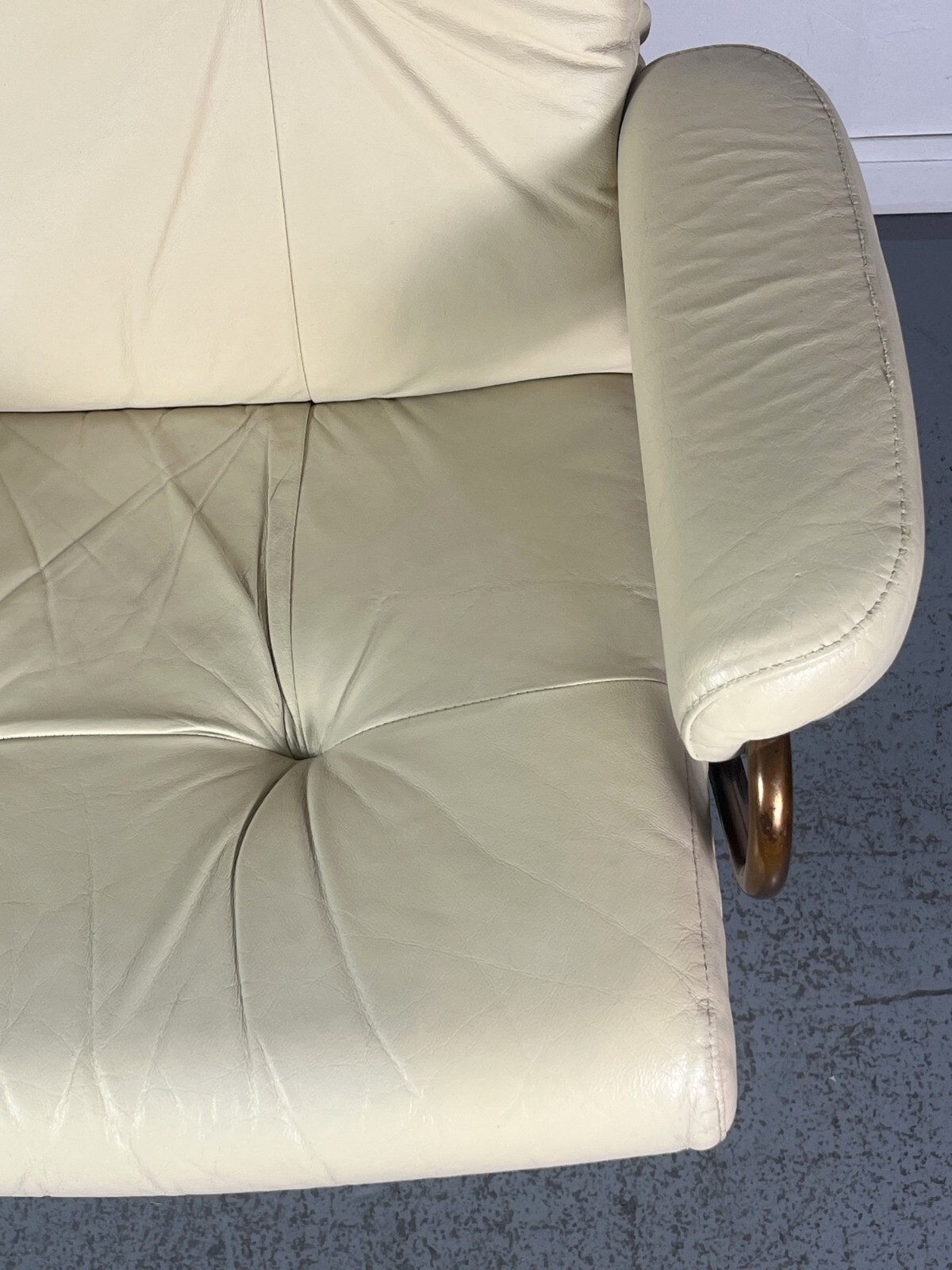Vintage Mid Century Ekornes Stressless Recliner /Ottoman Cream Leather on Brass