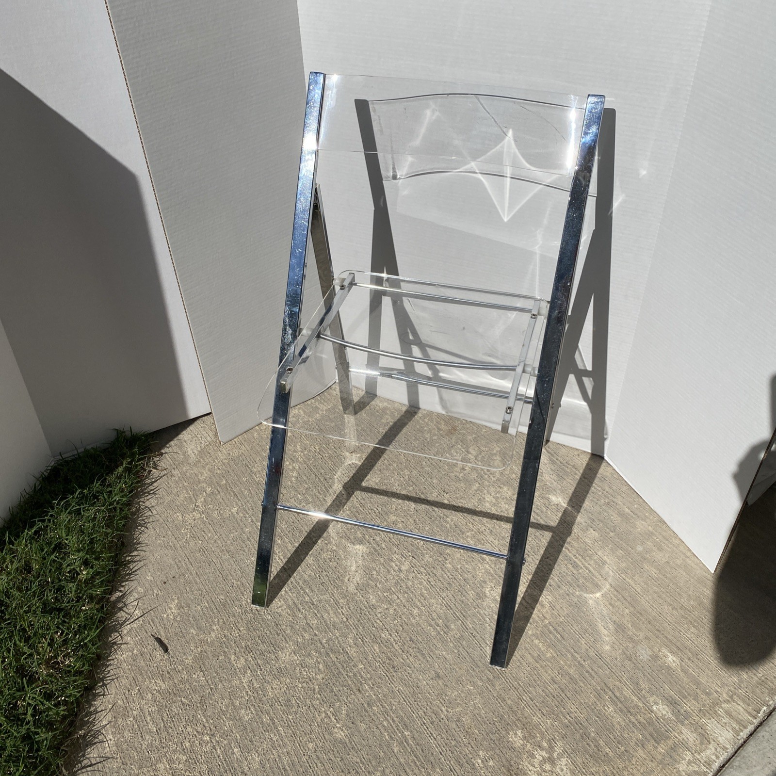 Clear Acrylic Plexiglas Chair – 31 Inches X 17.5 Inches 21 Inches