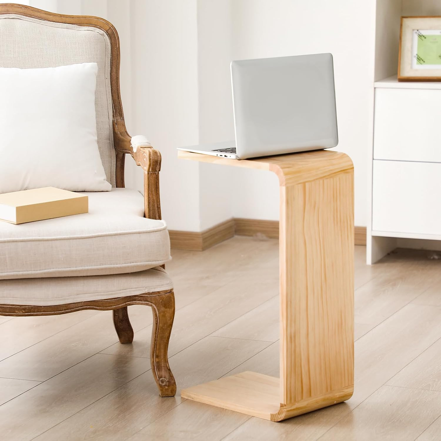 C-Shaped Solid Wood Side Table for Living Room – Perfect Snack Tray