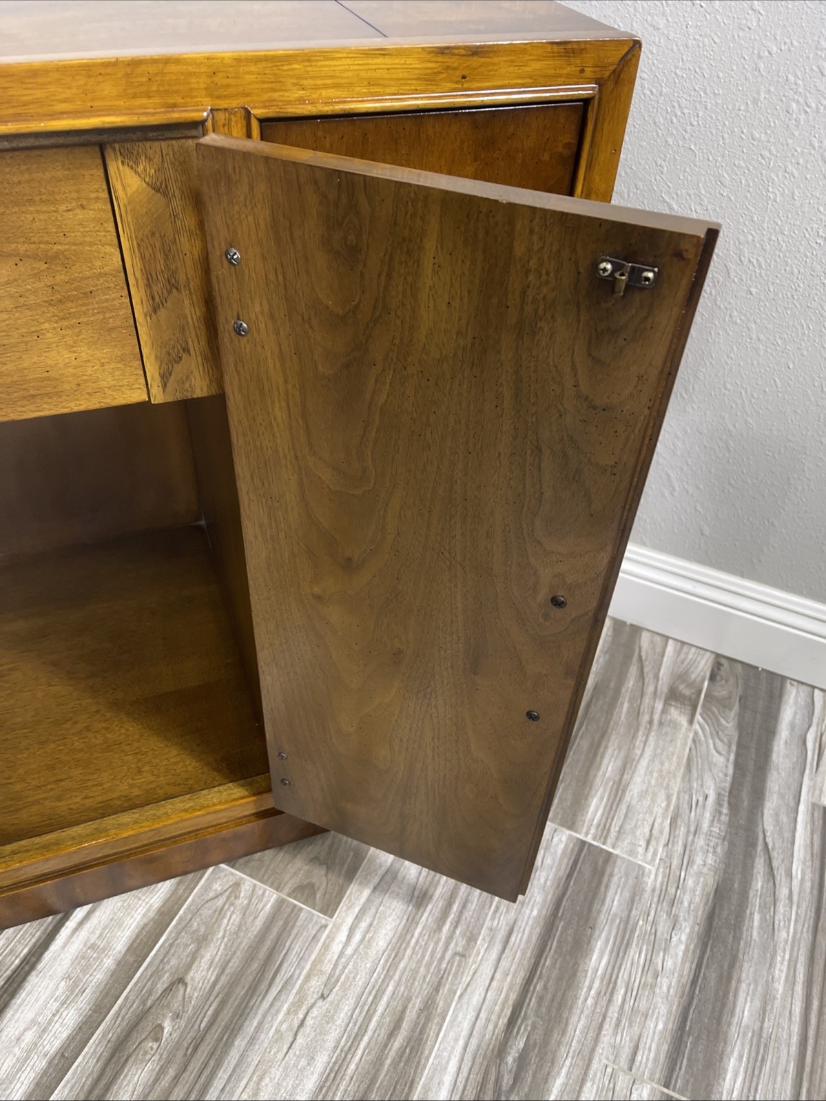 Drexel Heritage Dynasty Burlwood MCM Bar Cart/Buffet ON WHEELS