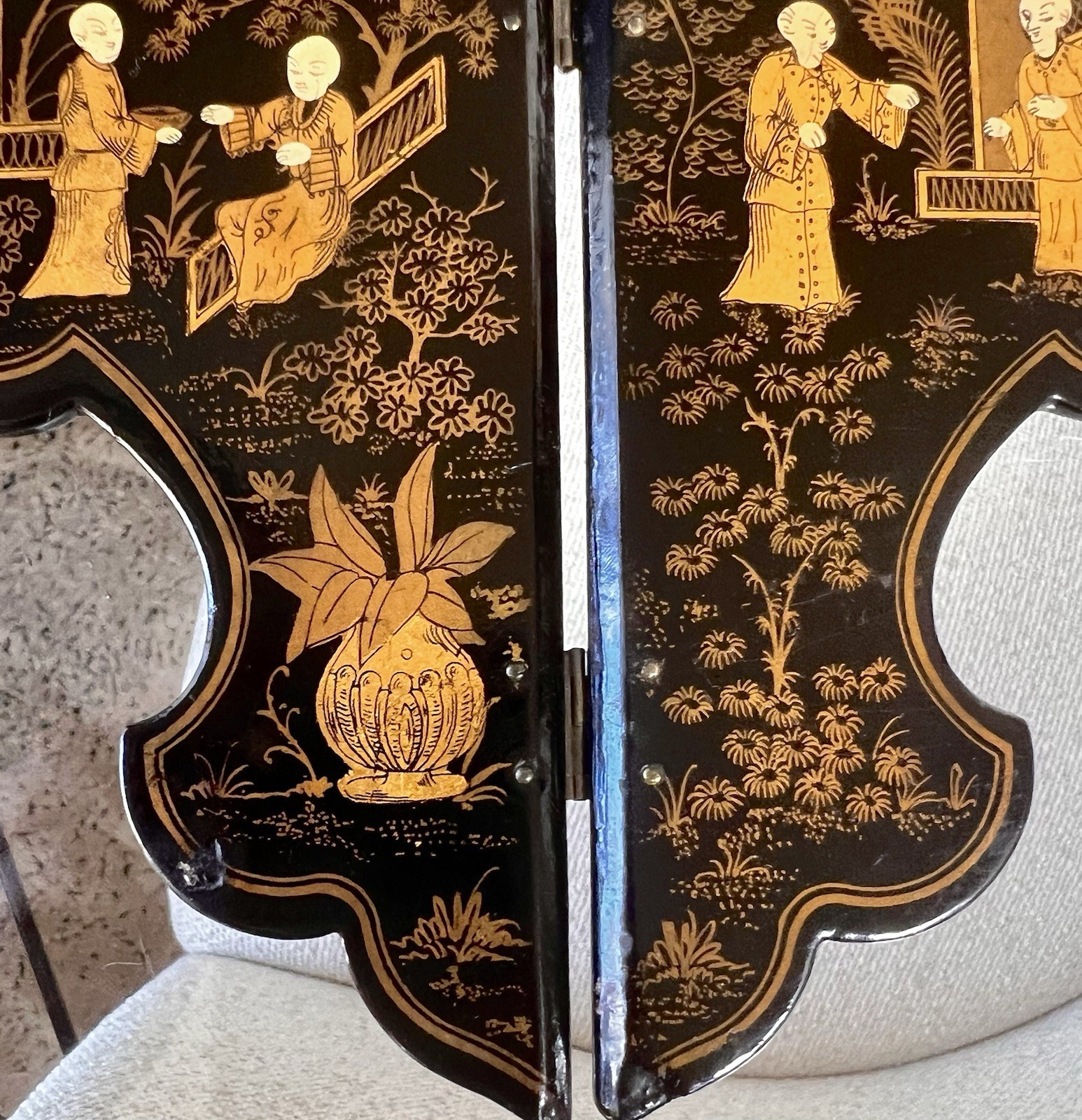 Chinoiserie Corner Wall Shelf Black Lacquer Hand Painted Gold Garden Scene 1960s