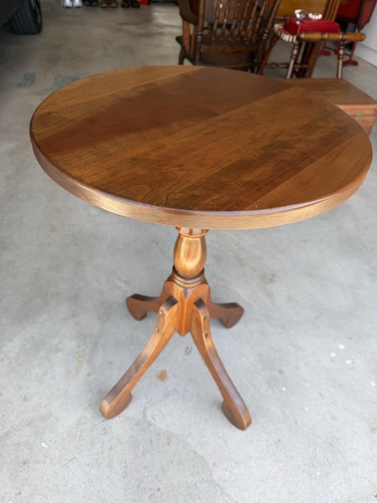 Solid Wood Small Round Top Pedestal Table With Three Curved Legs 1994