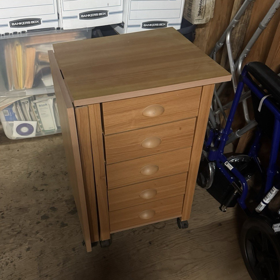 Wood Computer Desk 55x27x35 Brown Polished Finish 5 Drawers w/ Casters