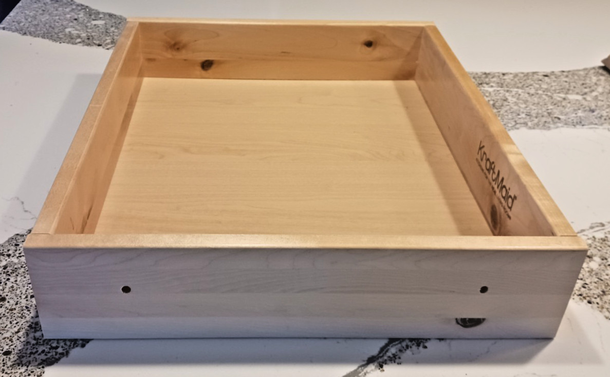 KRAFTMAID Drawer Box New 17.5″ W x 4″ H x 20.5″L