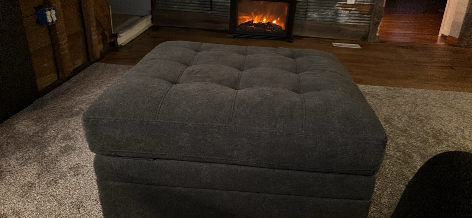 Ash Grey Sectional. Only Used 1 Year. In Good Shape. In Home With Dogs. 6 Piece
